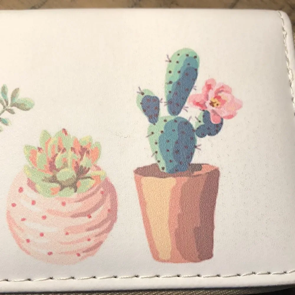 NWT Western Garden 🪴 Security Zip Vegan Wallet. Roomy!